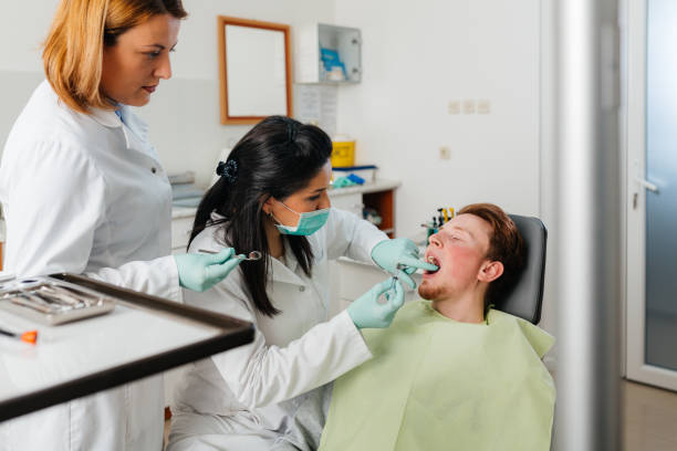 Best Emergency Gum Treatment in Bloomgton, IN